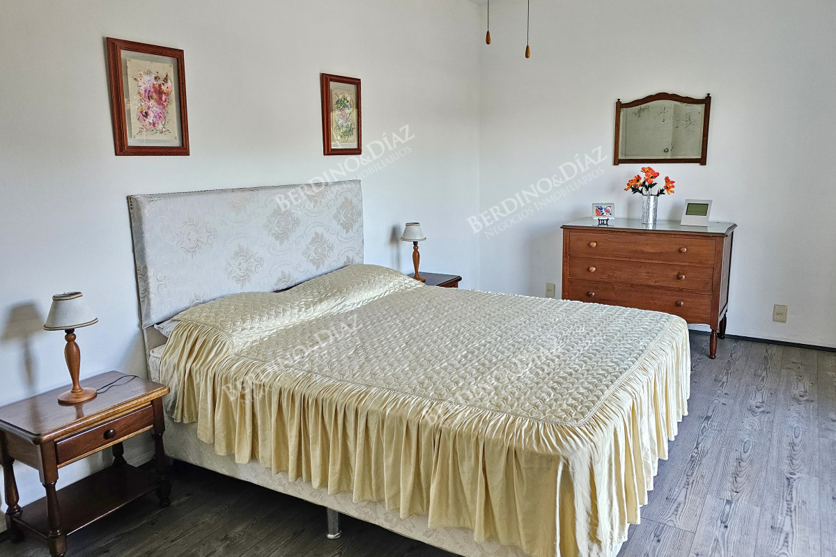 Casa ID.2892 - Vendo casa 4 dormitorios en zona Shopping, Lugano, Punta del Este