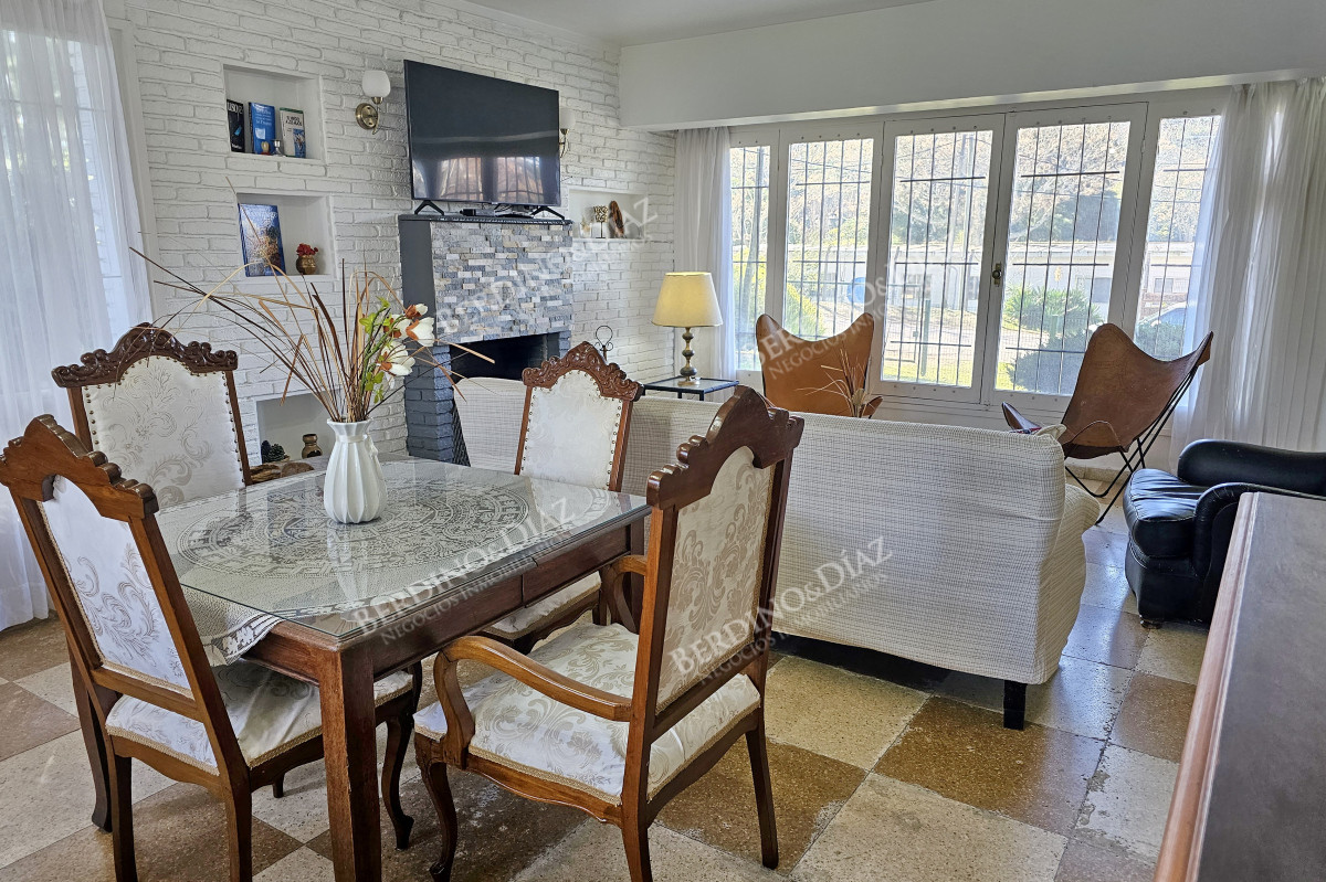 Casa ID.2892 - Vendo casa 4 dormitorios en zona Shopping, Lugano, Punta del Este