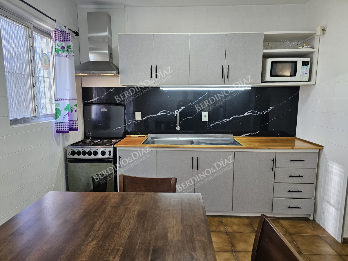 Casa ID.2892 - Vendo casa 4 dormitorios en zona Shopping, Lugano, Punta del Este