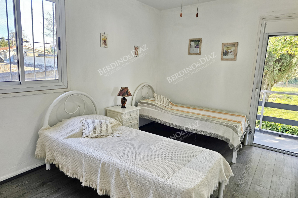 Casa ID.2892 - Vendo casa 4 dormitorios en zona Shopping, Lugano, Punta del Este