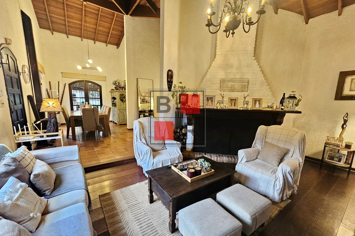 Casa ID.1272 - Venta de casa 3 y 4 dormitorios en Pinares Punta del Este playa Mansa