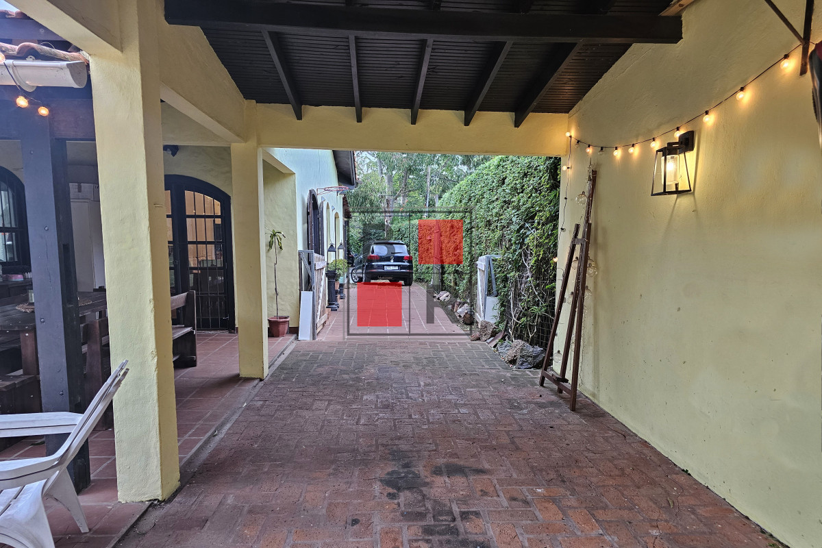 Casa ID.1272 - Venta de casa 3 y 4 dormitorios en Pinares Punta del Este playa Mansa