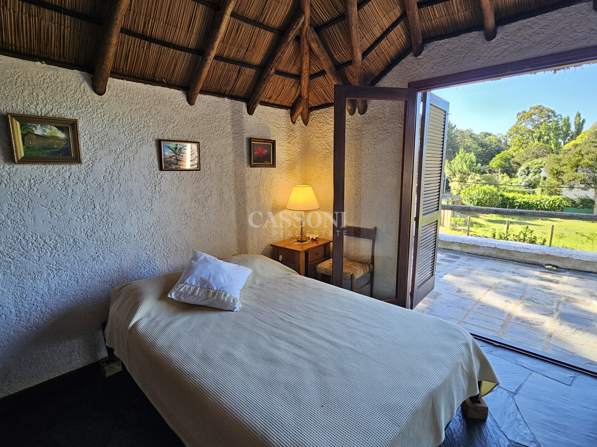 Casa ID.2421 - Casa Rincon del indio,  alquiler temporada 2024, tres dormitorios.