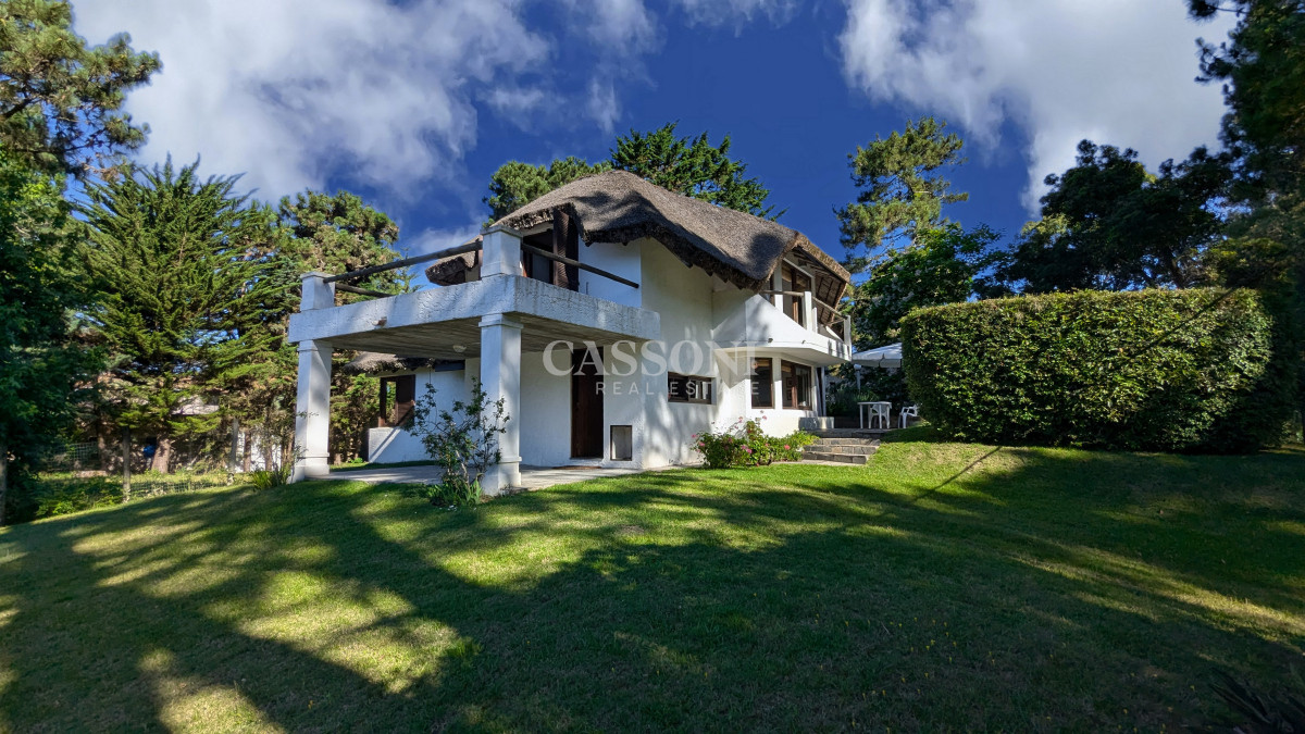 Casa ID.2421 - Casa Rincon del indio,  alquiler temporada 2024, tres dormitorios.