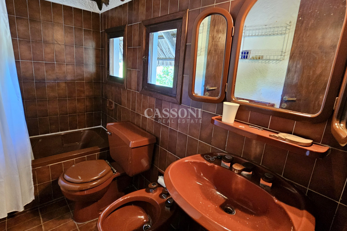 Casa ID.2421 - Casa Rincon del indio,  alquiler temporada 2024, tres dormitorios.