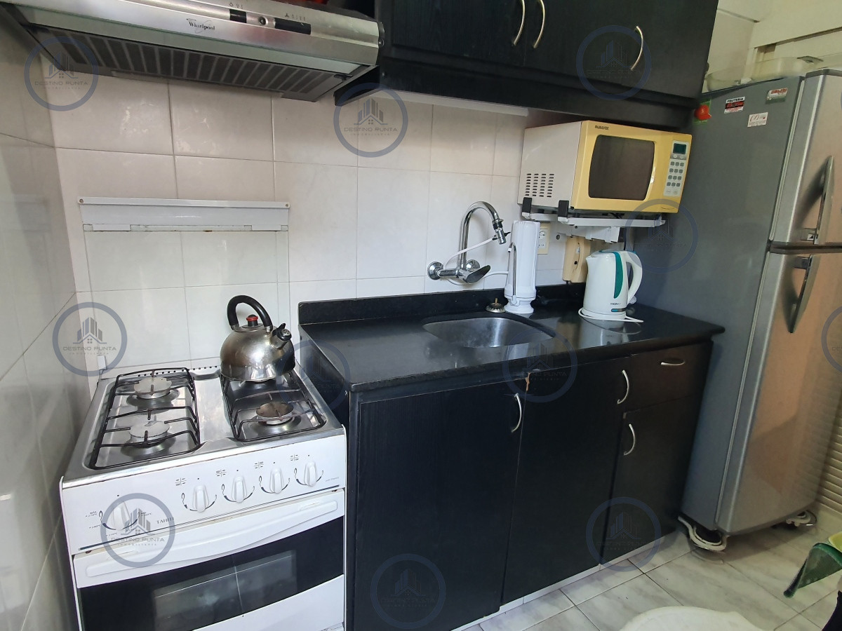 Apartamento ID.2246 - Venta de apartamento de 2 dormitorios en la península de Punta del Este 