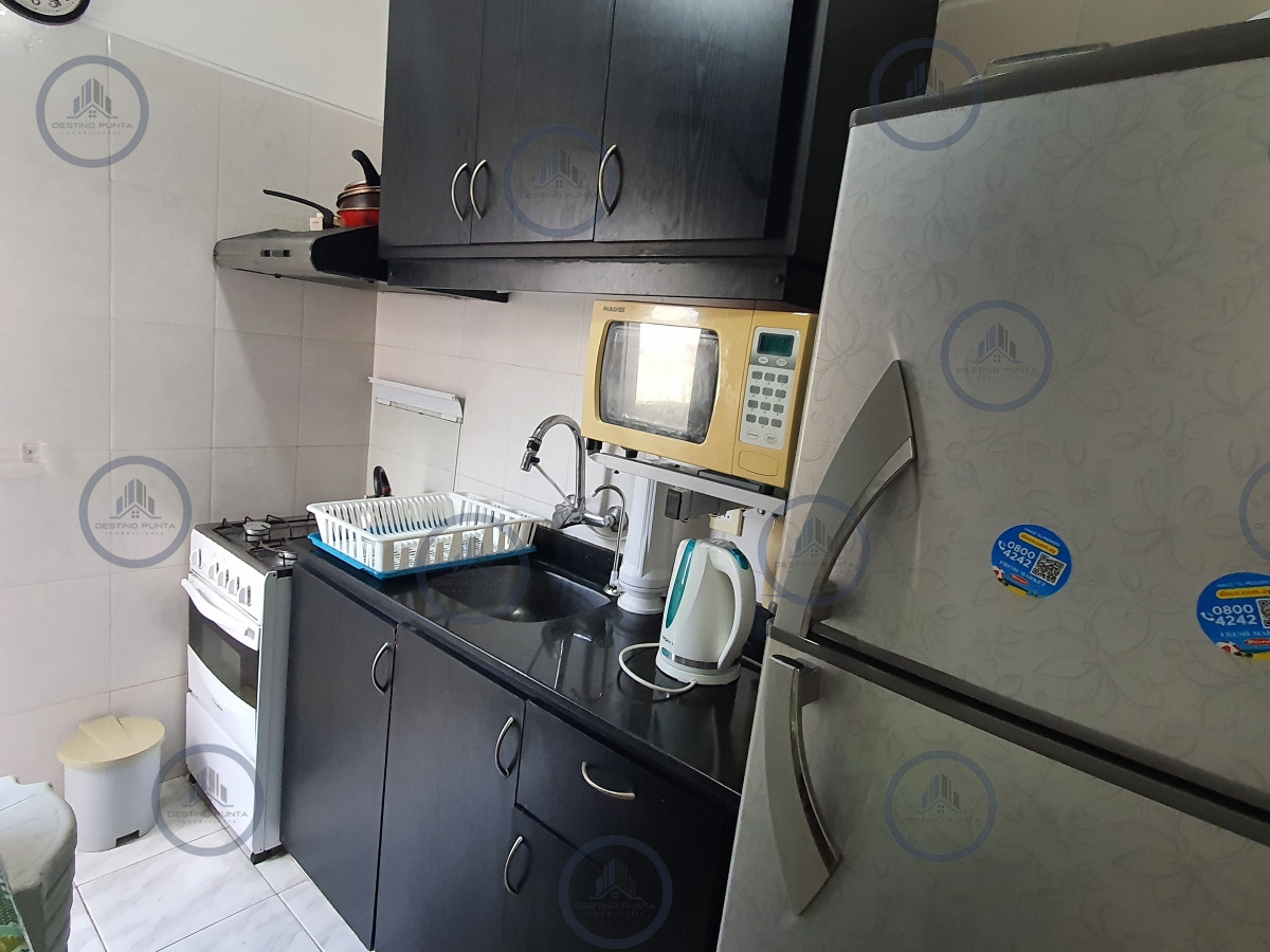 Apartamento ID.2246 - Venta de apartamento de 2 dormitorios en la península de Punta del Este 