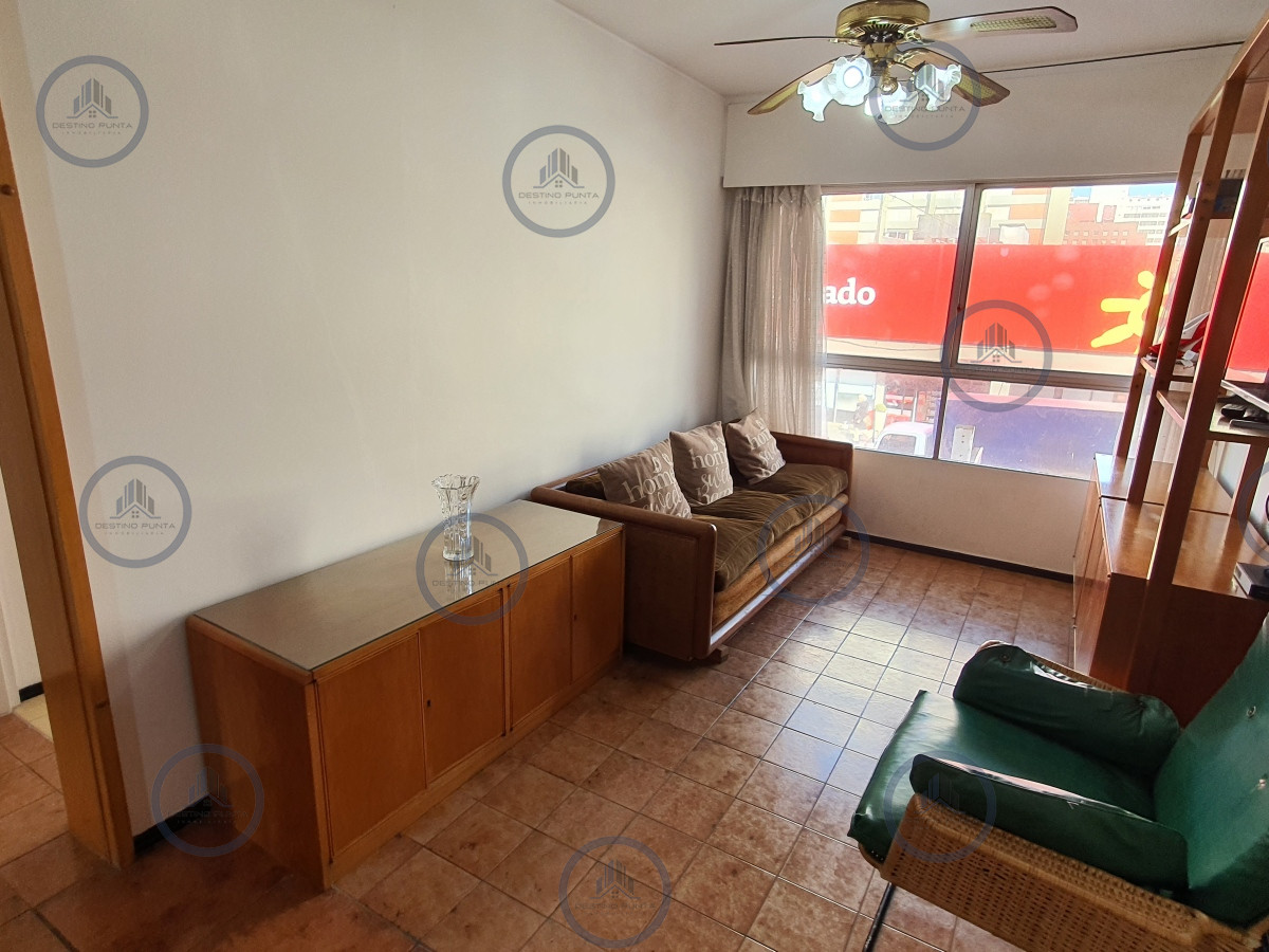 Apartamento ID.2246 - Venta de apartamento de 2 dormitorios en la península de Punta del Este 