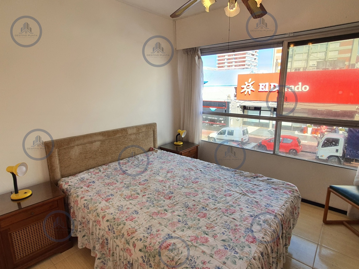 Apartamento ID.2246 - Venta de apartamento de 2 dormitorios en la península de Punta del Este 