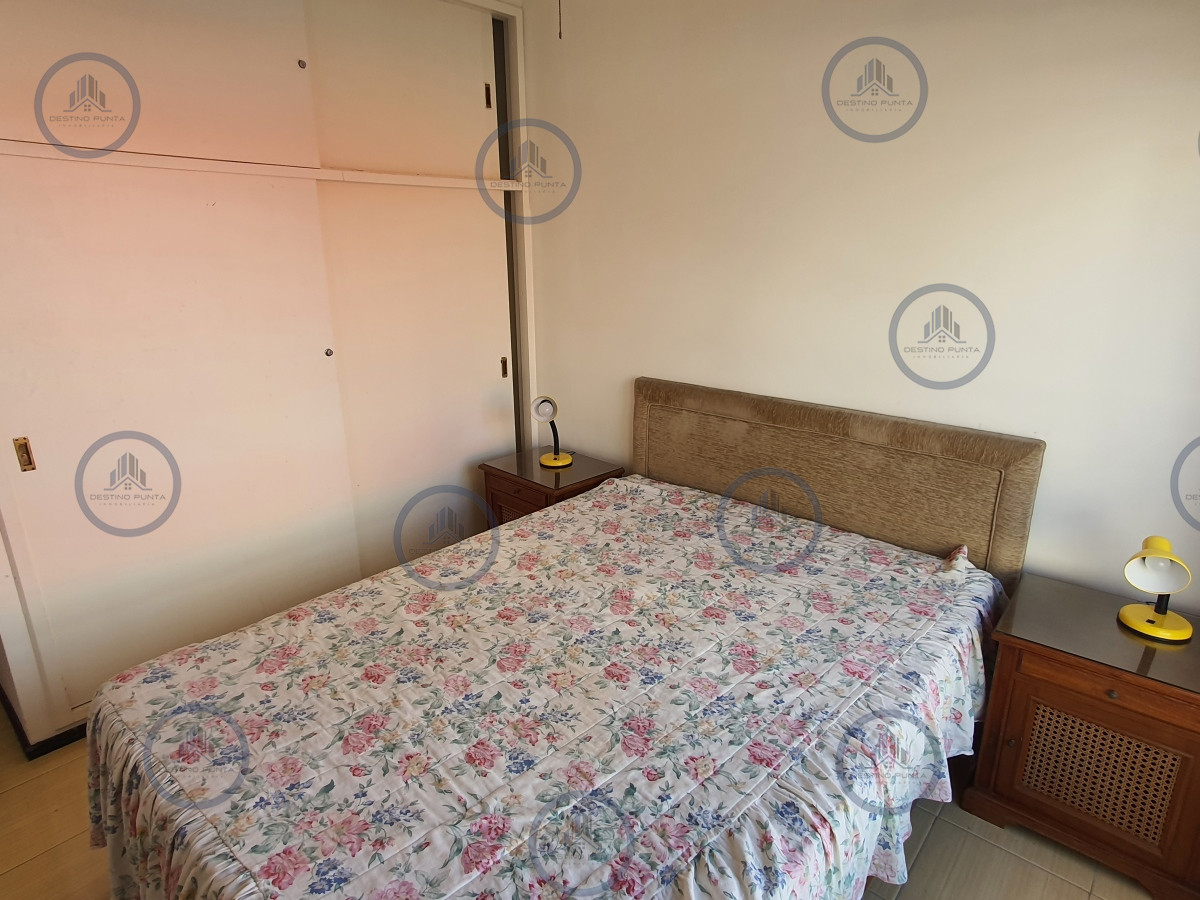 Apartamento ID.2246 - Venta de apartamento de 2 dormitorios en la península de Punta del Este 