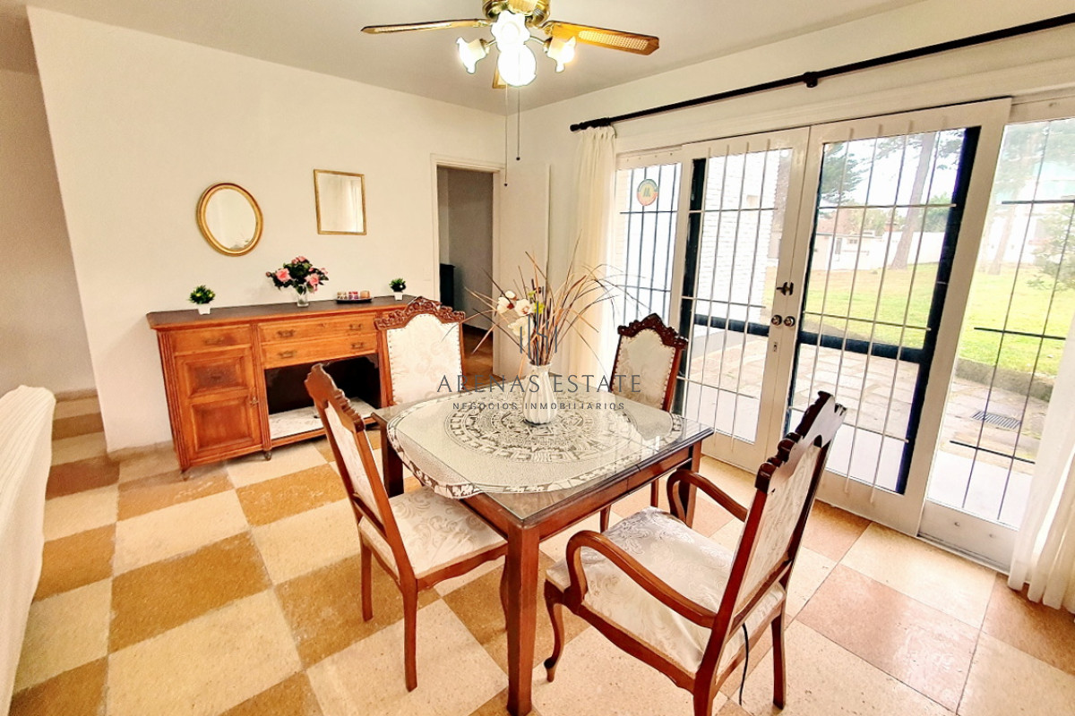 Casa ID.1843 - Vendo casa 4 dormitorios en zona Shopping, Punta del Este
