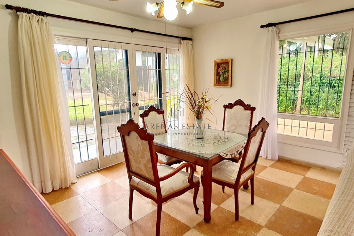 Casa ID.1843 - Vendo casa 4 dormitorios en zona Shopping, Punta del Este