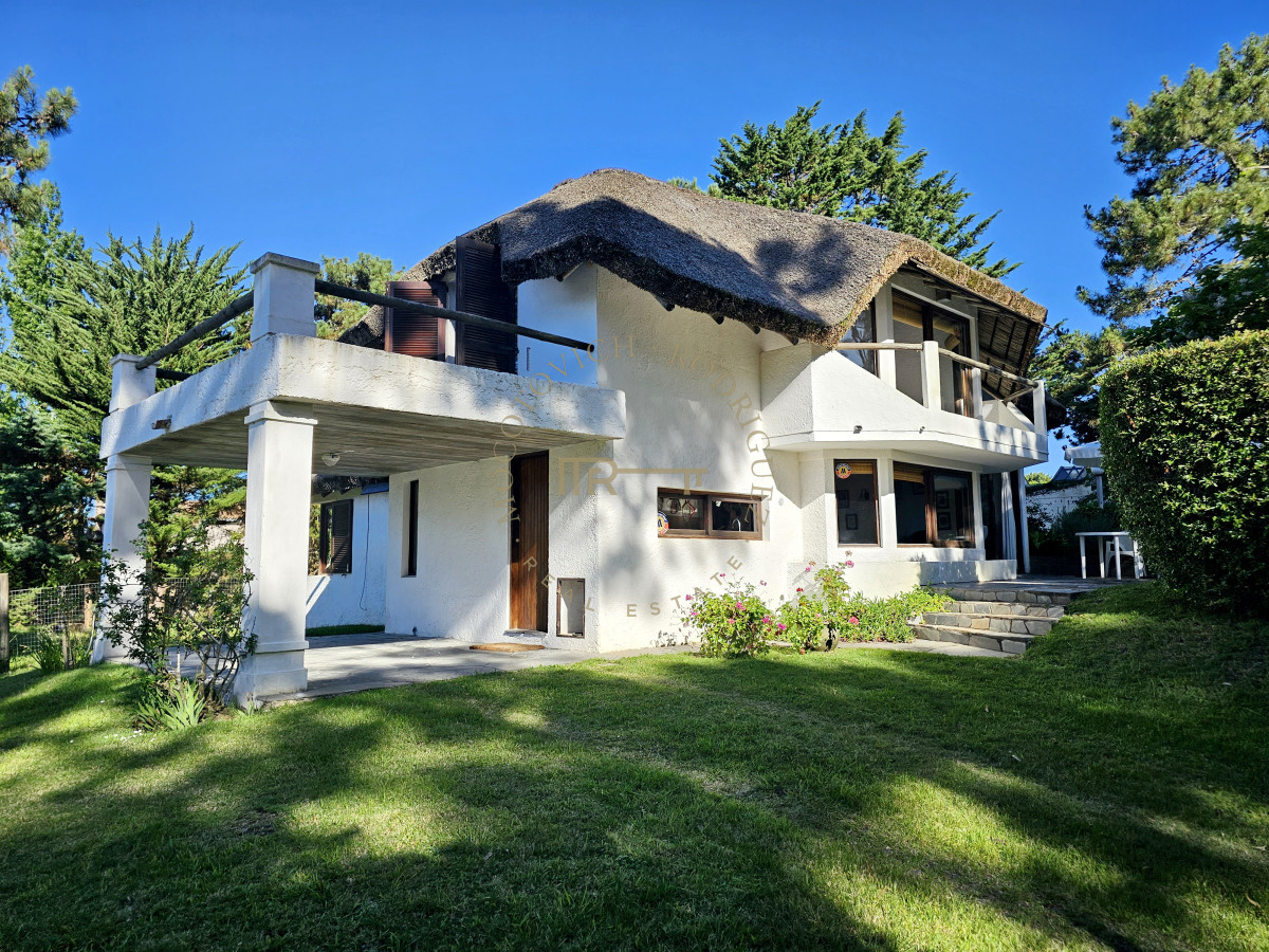 Casa ID.3580 - En venta casa de 3 dormitorios y 3 baños en Rincon del indio, Punta del Este.