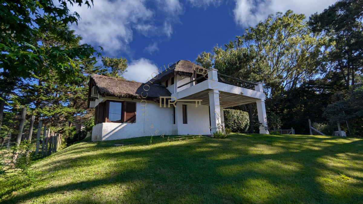 Casa ID.3580 - En venta casa de 3 dormitorios y 3 baños en Rincon del indio, Punta del Este.