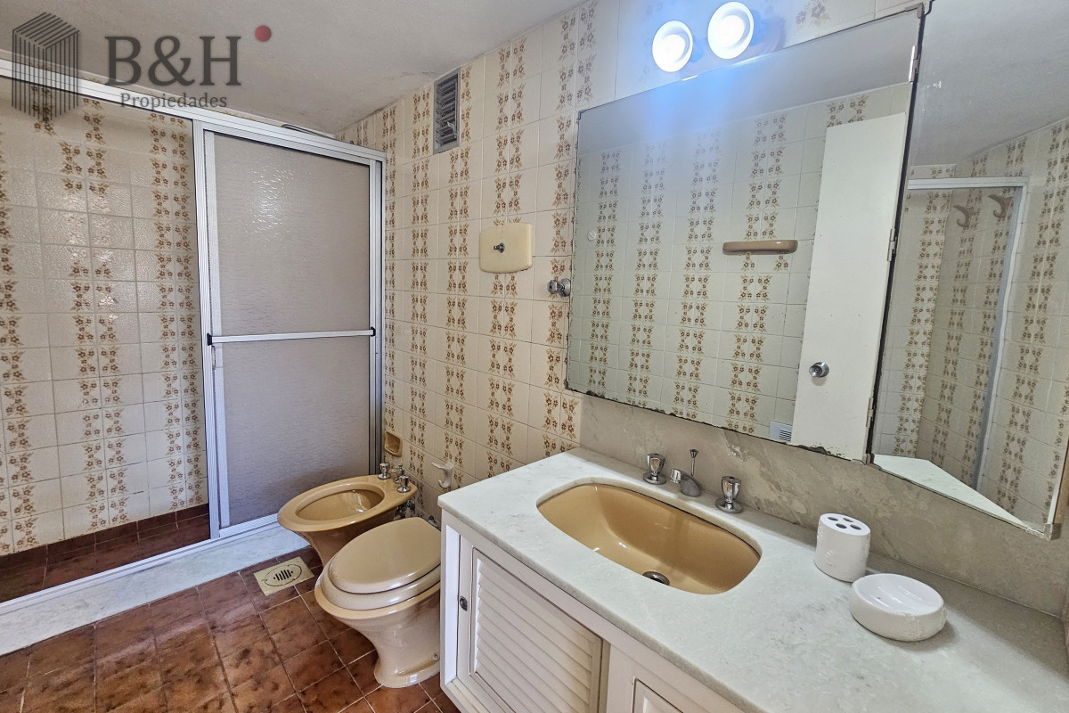 Apartamento ID.7903 - Vendo apartamento 2,5 dormitorios en playa mansa, complejo Lincoln Center, Punta del Este.