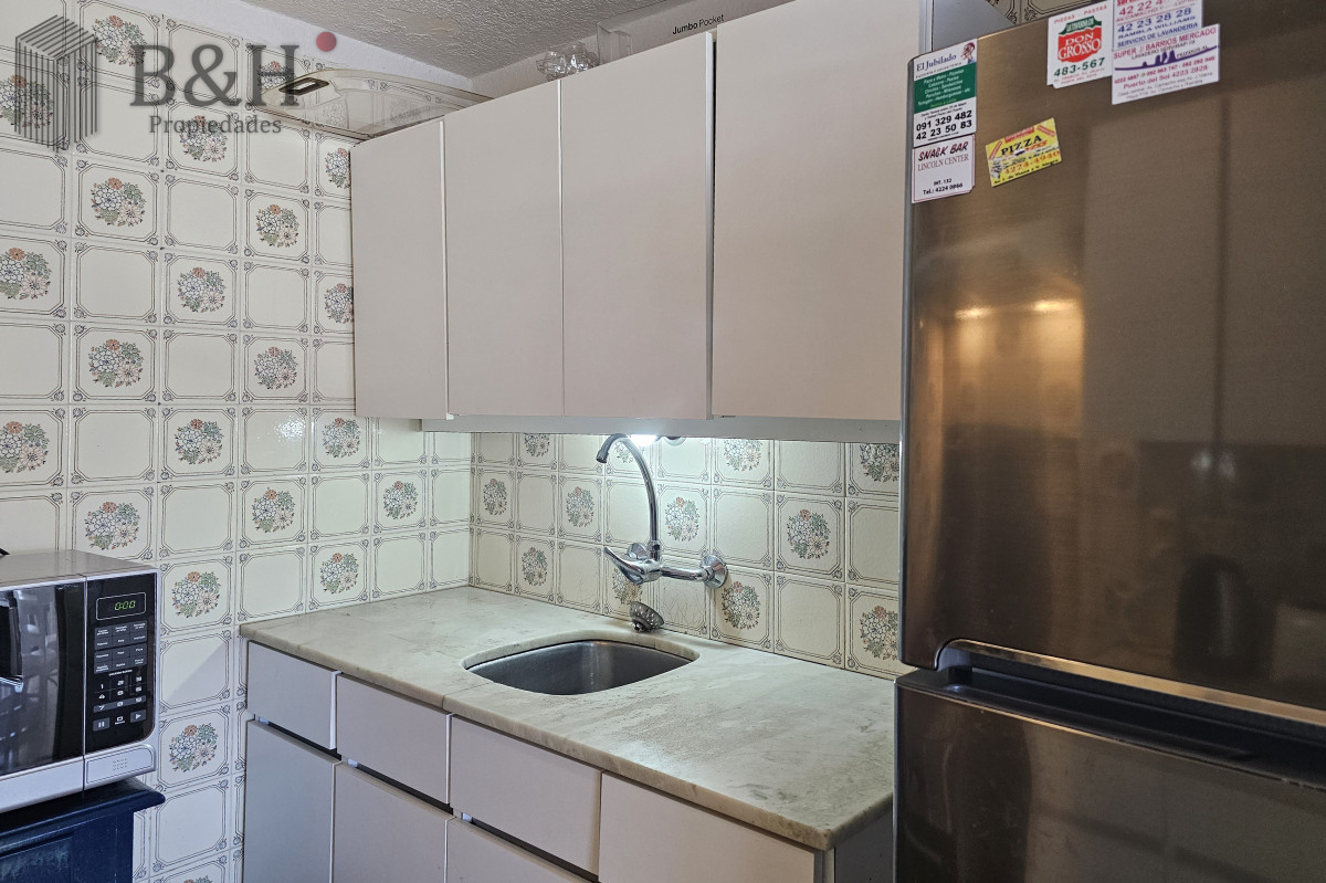 Apartamento ID.7903 - Vendo apartamento 2,5 dormitorios en playa mansa, complejo Lincoln Center, Punta del Este.