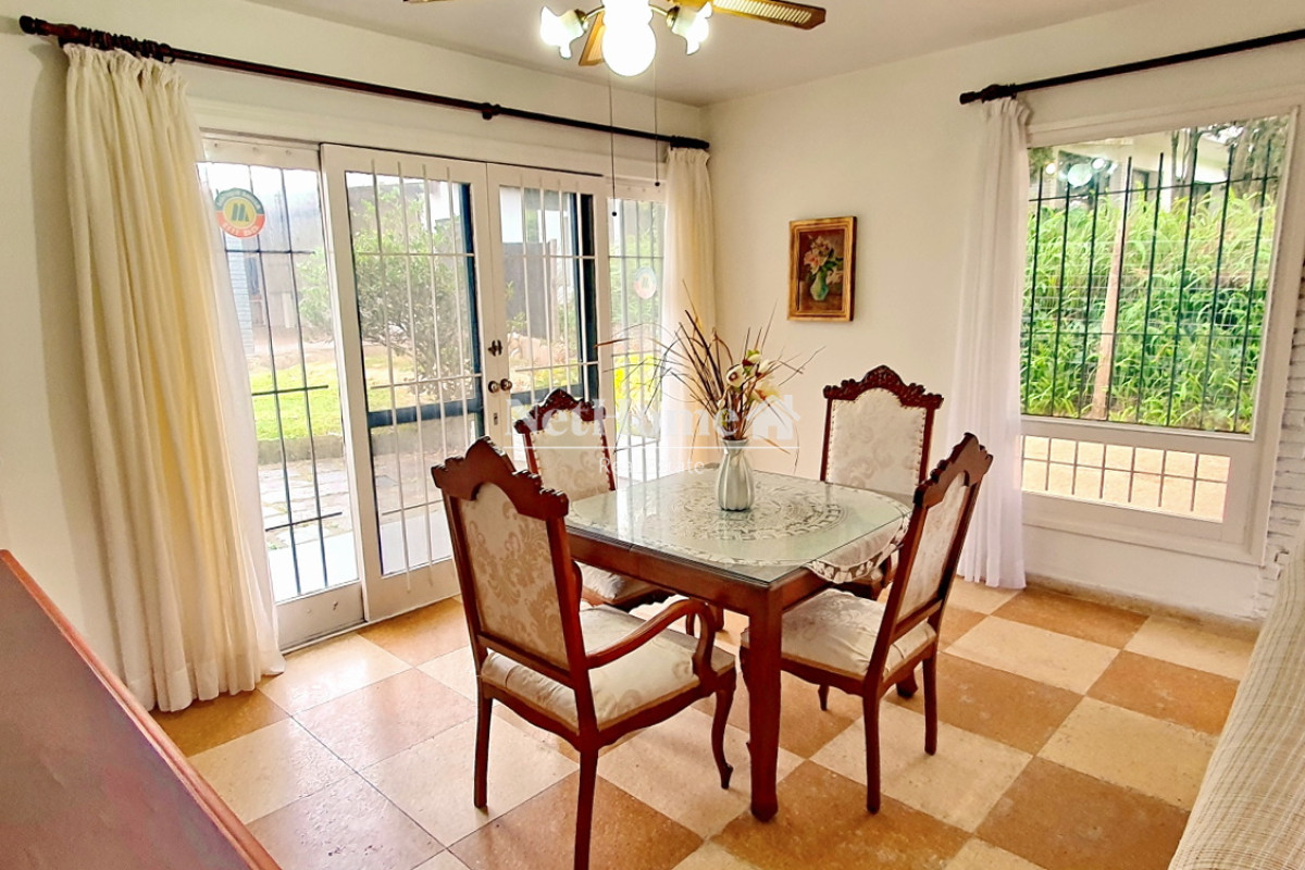 Casa ID.520 - Vendo casa 4 dormitorios en zona Shopping, Punta del Este