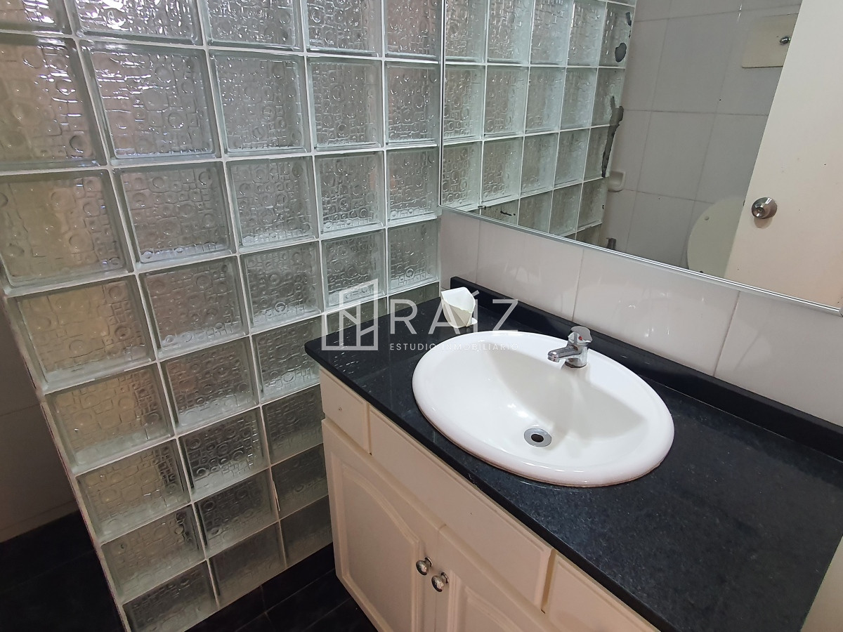 Apartamento ID.10989 - Venta de apartamento de 2 dormitorios en la península de Punta del Este 