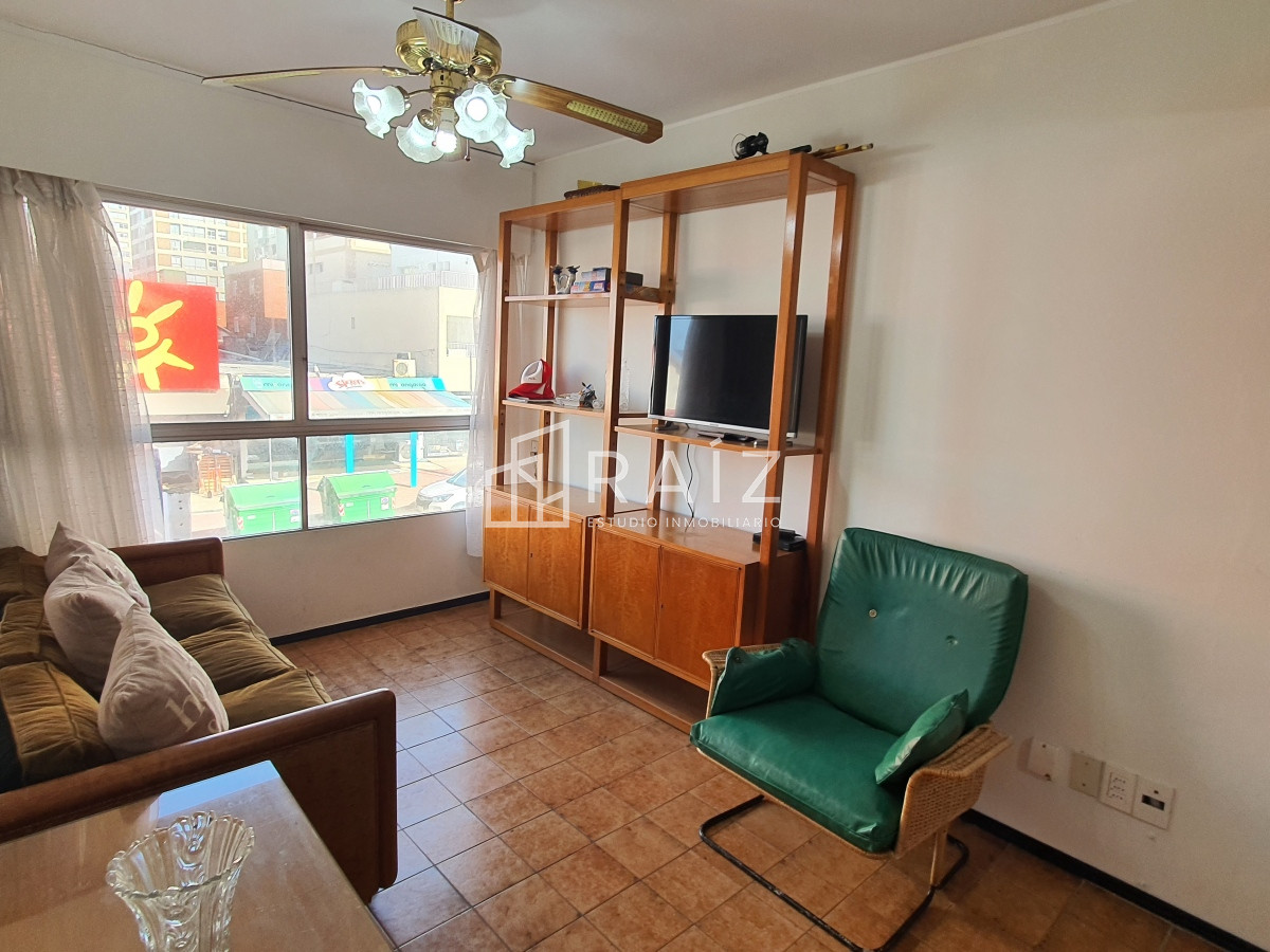 Apartamento ID.10989 - Venta de apartamento de 2 dormitorios en la península de Punta del Este 