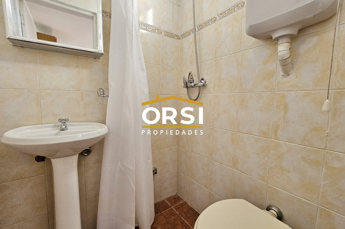 Casa ID.214 - Vendo casa 4 dormitorios en zona Shopping, Lugano, Punta del Este
