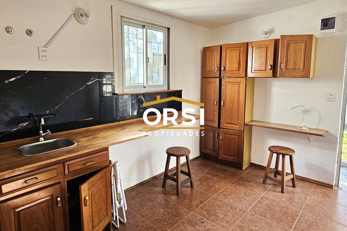 Casa ID.214 - Vendo casa 4 dormitorios en zona Shopping, Lugano, Punta del Este