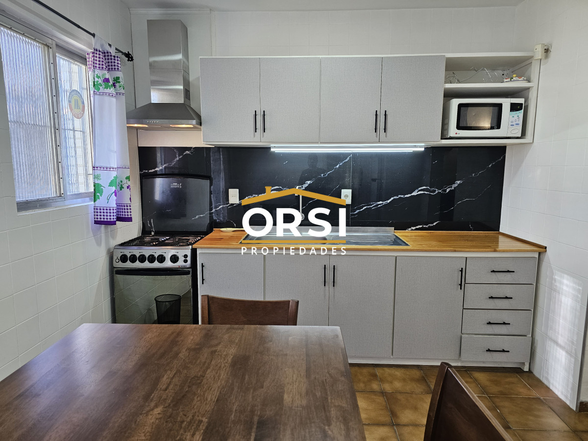 Casa ID.214 - Vendo casa 4 dormitorios en zona Shopping, Lugano, Punta del Este