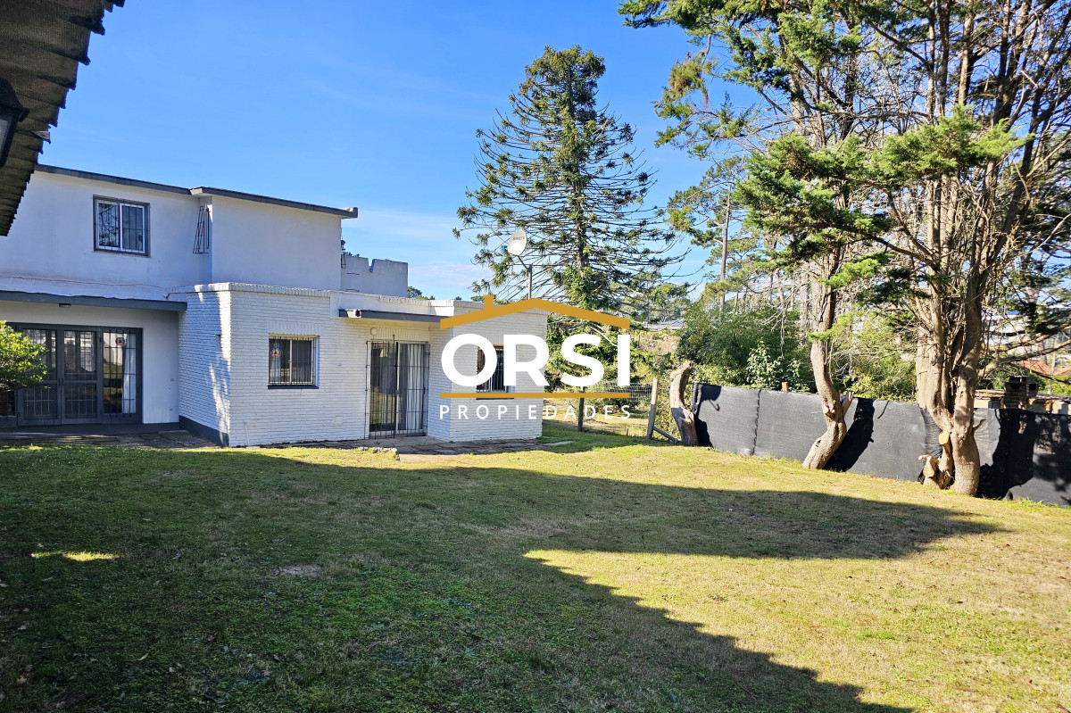 Casa ID.214 - Vendo casa 4 dormitorios en zona Shopping, Lugano, Punta del Este
