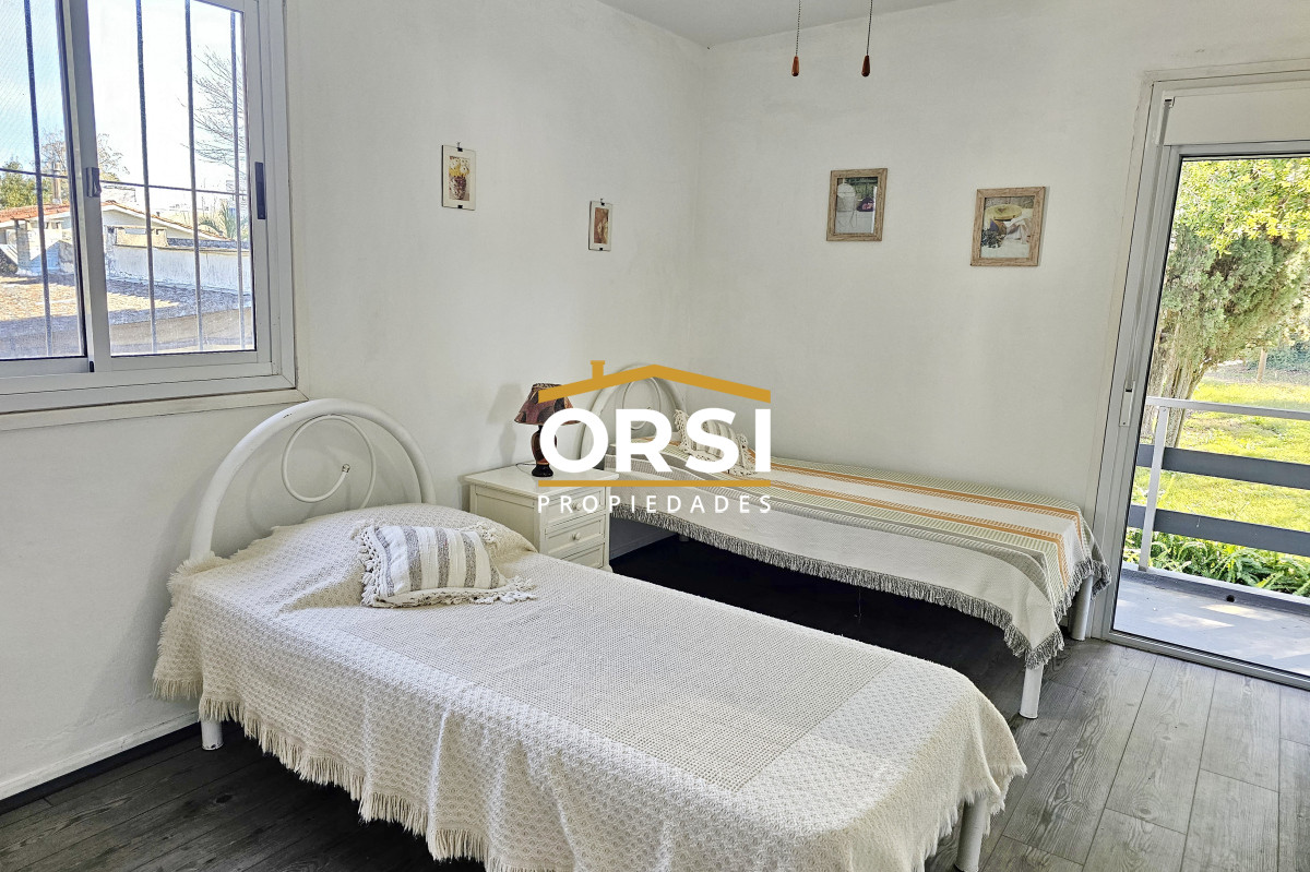 Casa ID.214 - Vendo casa 4 dormitorios en zona Shopping, Lugano, Punta del Este