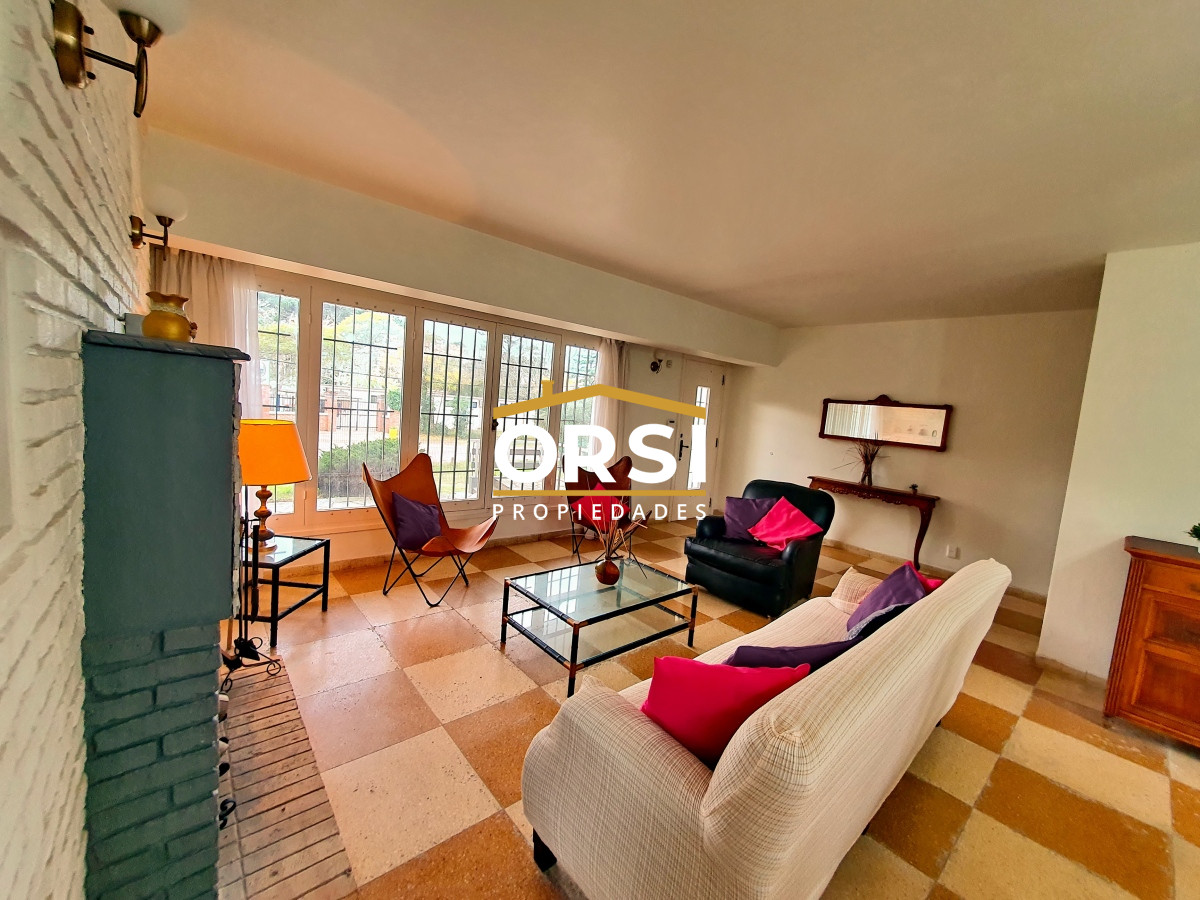 Casa ID.214 - Vendo casa 4 dormitorios en zona Shopping, Lugano, Punta del Este