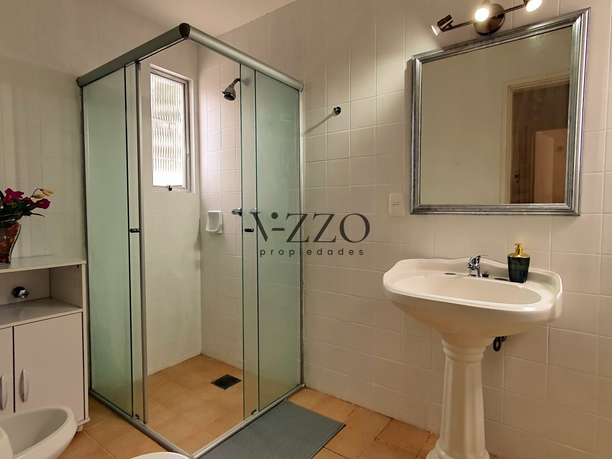 Casa ID.580/Vendo-casa-4-dormitorios-en-zona-Shopping,-Punta-del-Este - Vendo casa 4 dormitorios en zona Shopping, Punta del Este