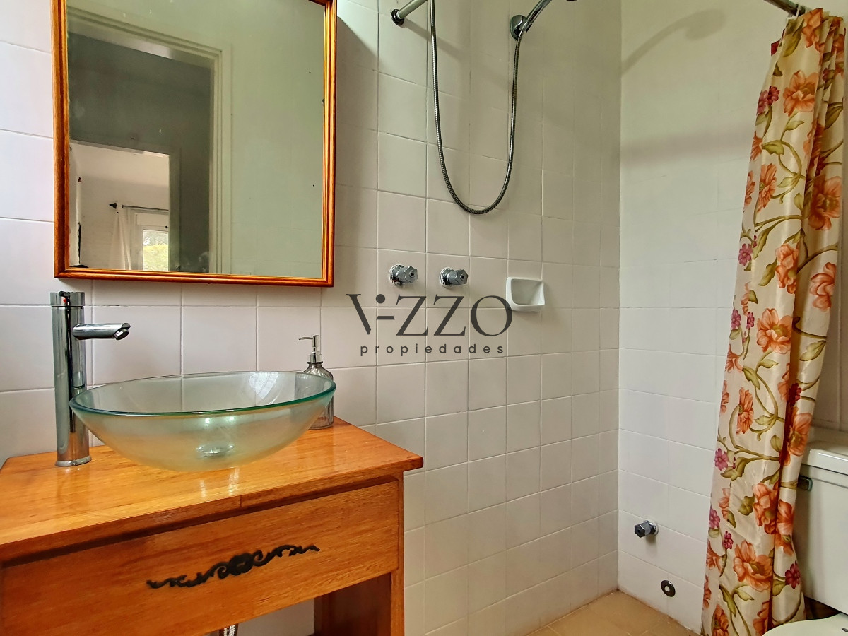 Casa ID.580/Vendo-casa-4-dormitorios-en-zona-Shopping,-Punta-del-Este - Vendo casa 4 dormitorios en zona Shopping, Punta del Este