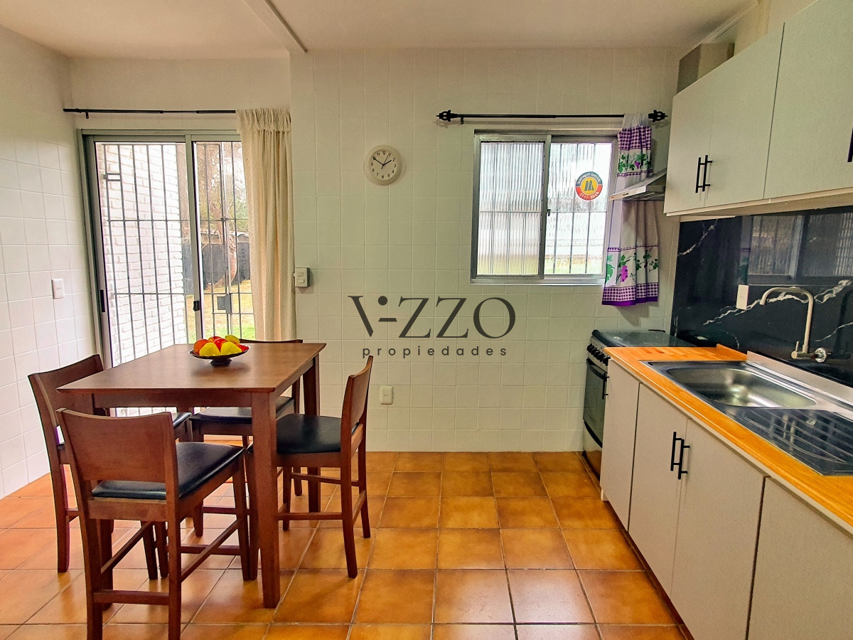 Casa ID.580/Vendo-casa-4-dormitorios-en-zona-Shopping,-Punta-del-Este - Vendo casa 4 dormitorios en zona Shopping, Punta del Este