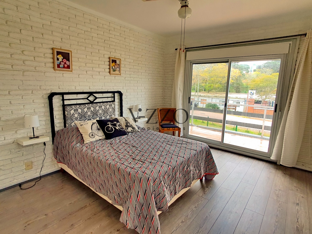 Casa ID.580/Vendo-casa-4-dormitorios-en-zona-Shopping,-Punta-del-Este - Vendo casa 4 dormitorios en zona Shopping, Punta del Este