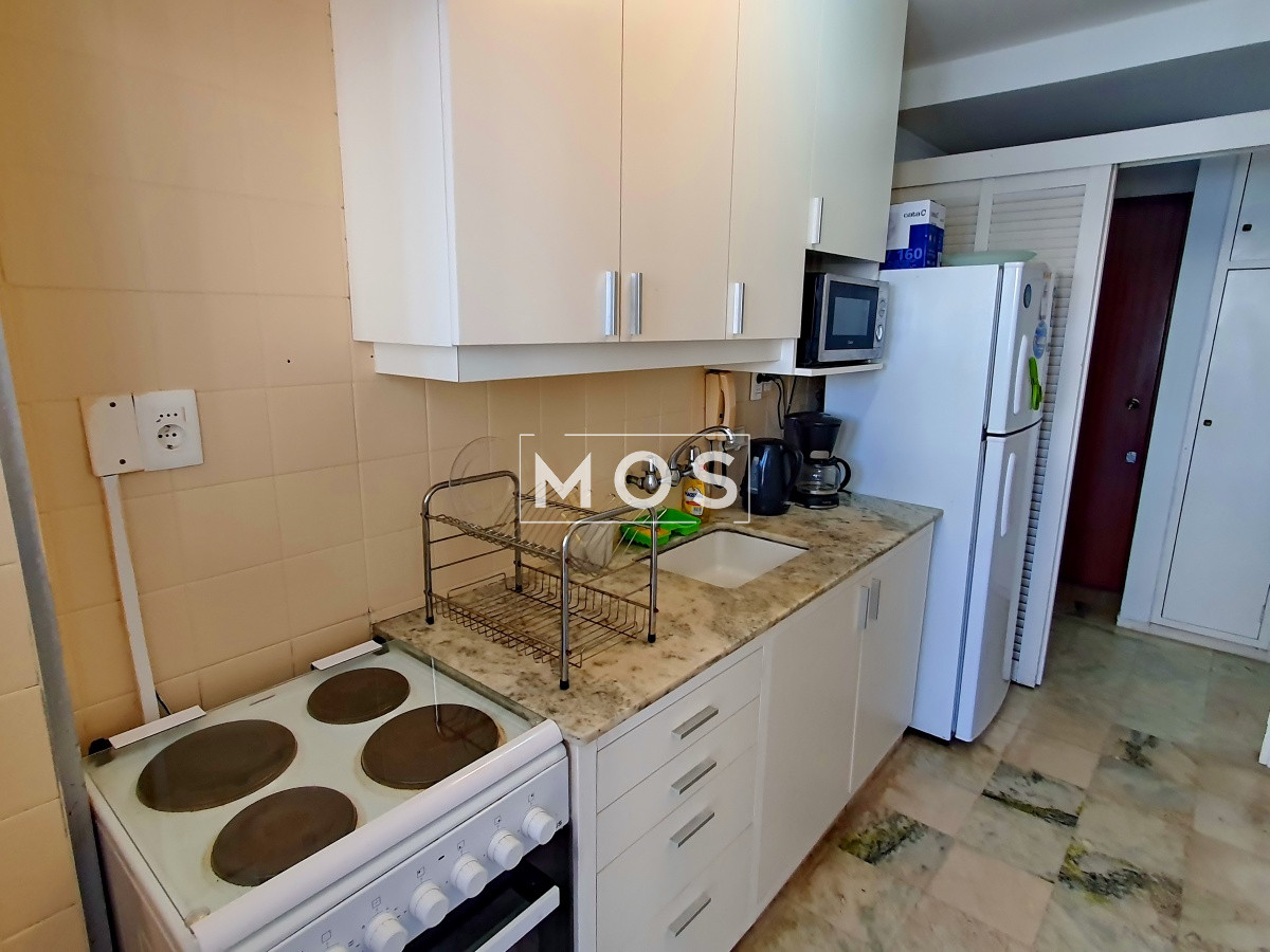 Apartamento ID.2862 - En venta apartamento 2 dormitorios con parrillero y garaje en Península, Punta del Este