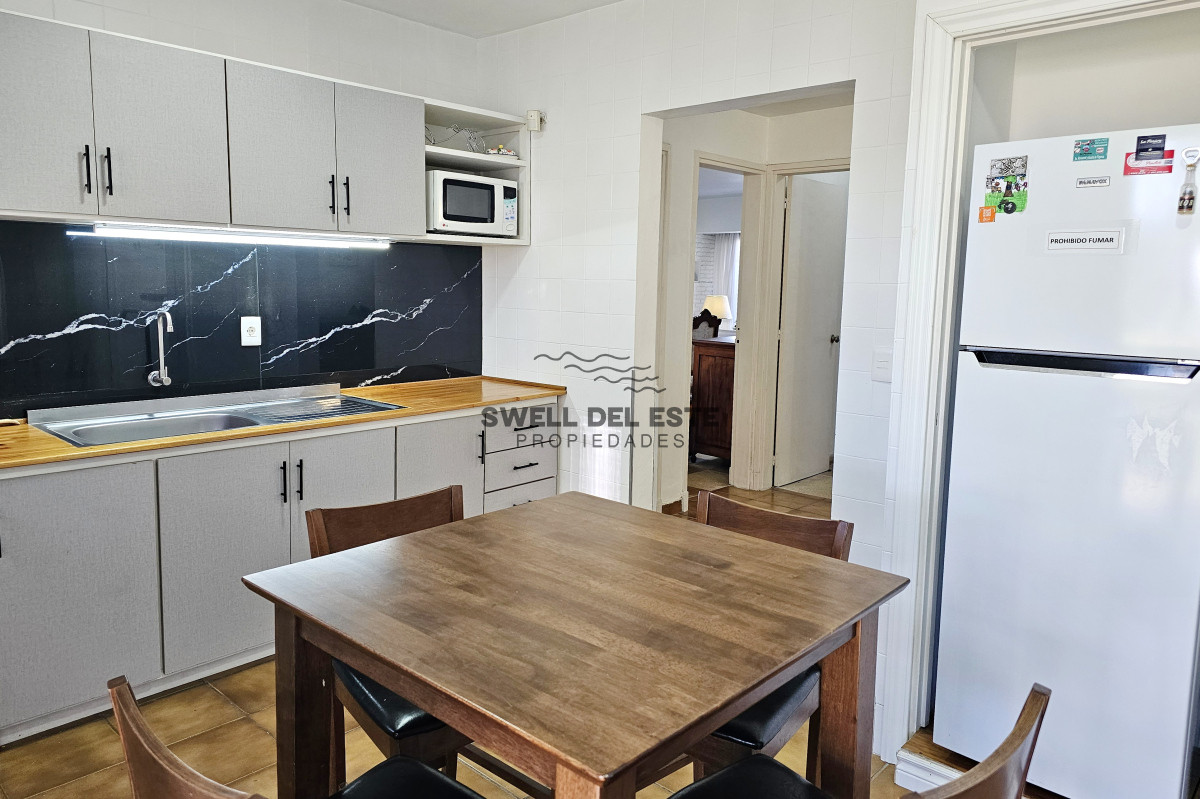 Casa ID.54 - Vendo casa 4 dormitorios en zona Shopping, Lugano, Punta del Este