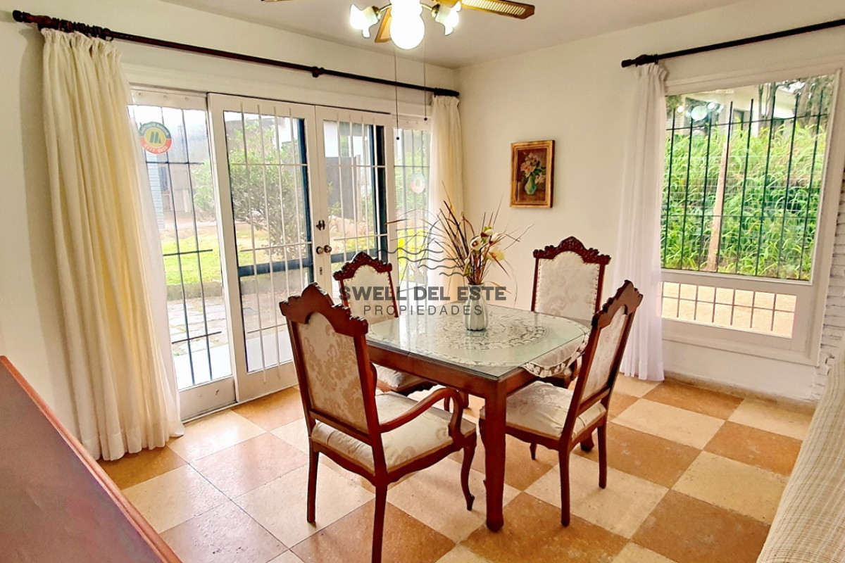 Casa ID.54 - Vendo casa 4 dormitorios en zona Shopping, Lugano, Punta del Este