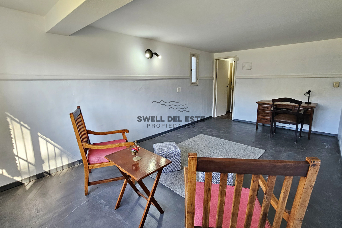 Casa ID.54 - Vendo casa 4 dormitorios en zona Shopping, Lugano, Punta del Este