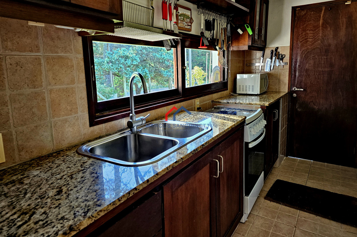 https://ri.com.uy/f/113-519/1/1200/0/0/0/e6196e122b12a2676866f152c91dc68f.jpg