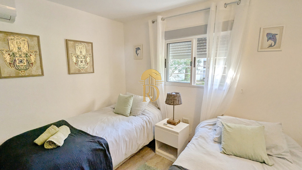 En Venta casa 3 dormitorios en Pinares, Punta del Este. -id-763-14