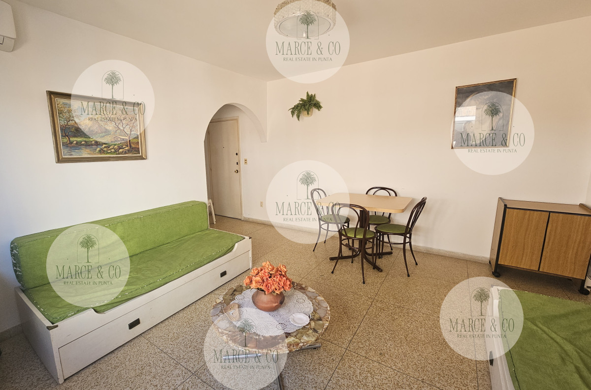 Apartamento ID.2222 - DEPARTAMENTO EN VENTA, 1 DORMITORIO, SOBRE CALLE 20, PENÍNSULA. BAJOS GASTOS COMUNES!! 
