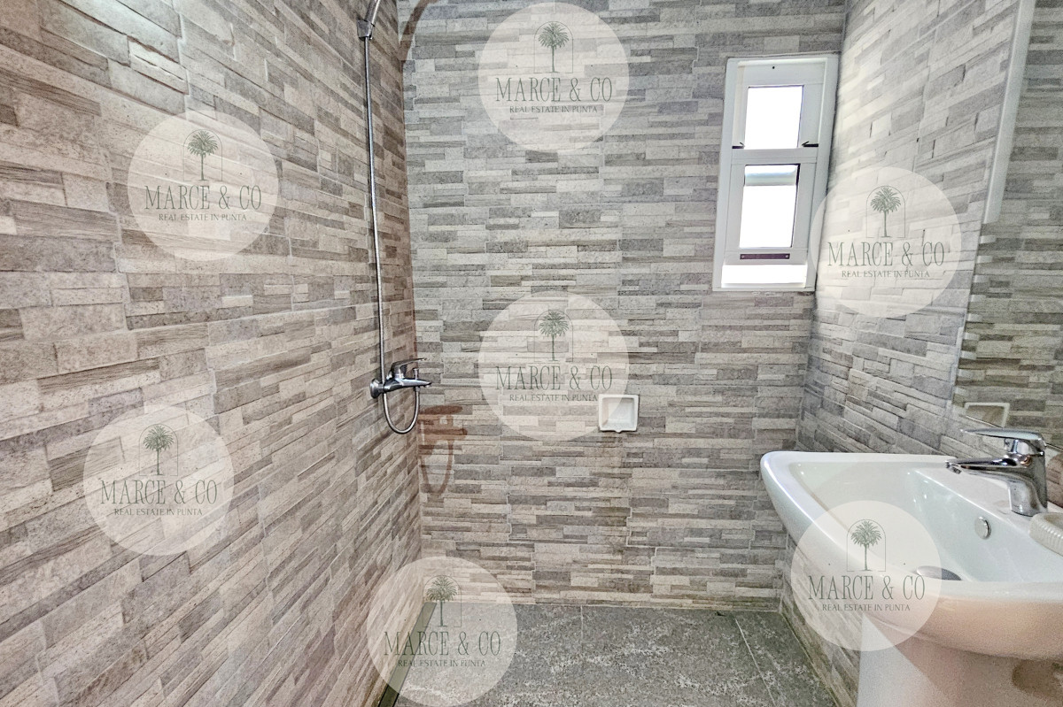 Apartamento ID.2222 - DEPARTAMENTO EN VENTA, 1 DORMITORIO, SOBRE CALLE 20, PENÍNSULA. BAJOS GASTOS COMUNES!! 