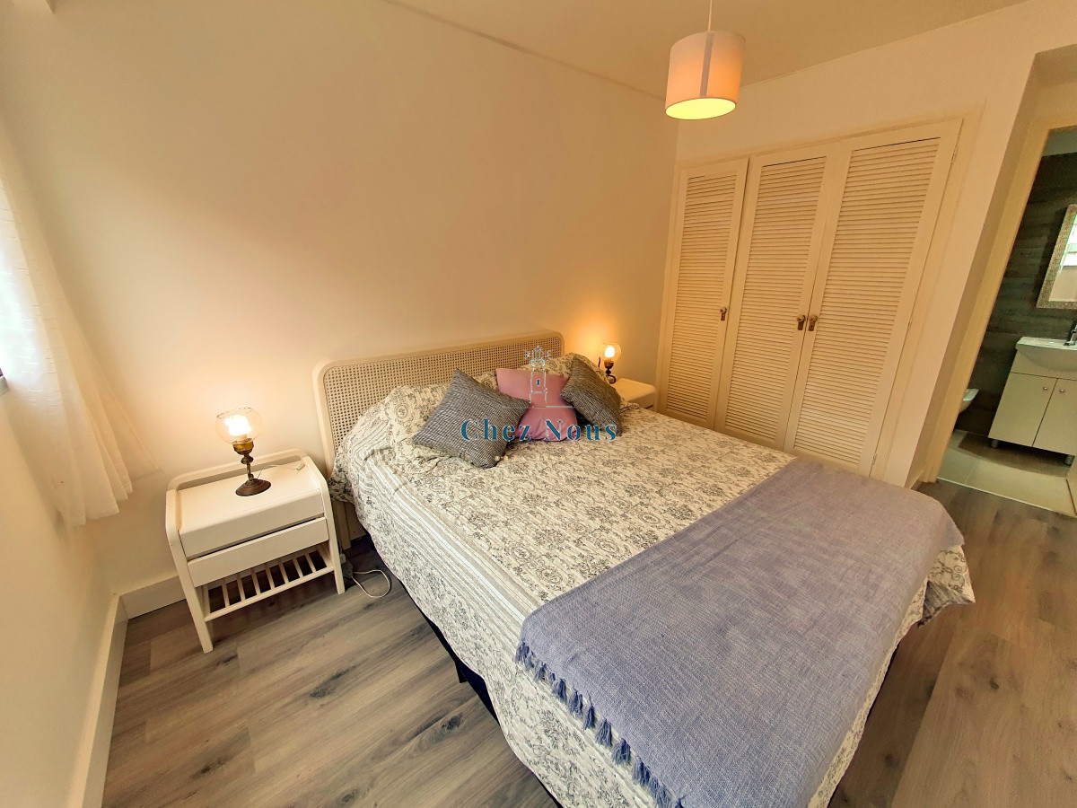 Apartamento ID.1777 - En venta apartamento reciclado 1 dormitorio con balcón y garaje en Peninsula, Punta del Este