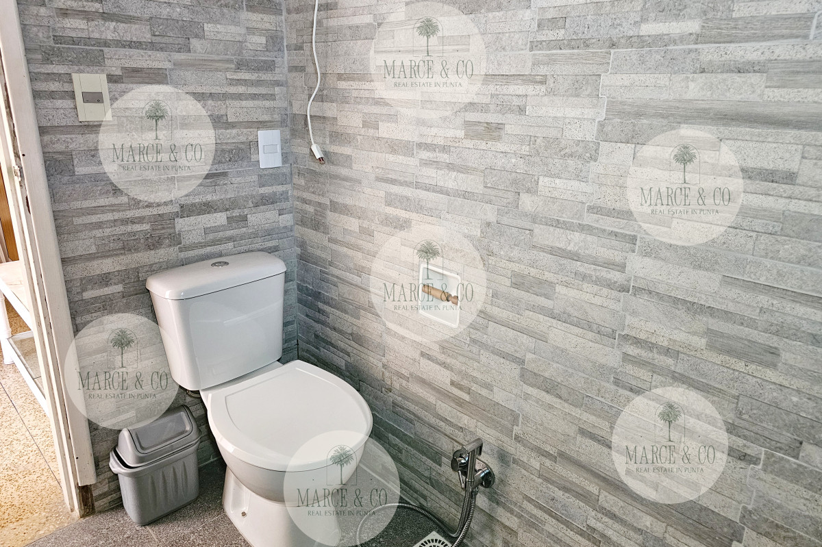 Apartamento ID.2222 - DEPARTAMENTO EN VENTA, 1 DORMITORIO, SOBRE CALLE 20, PENÍNSULA. BAJOS GASTOS COMUNES!! 