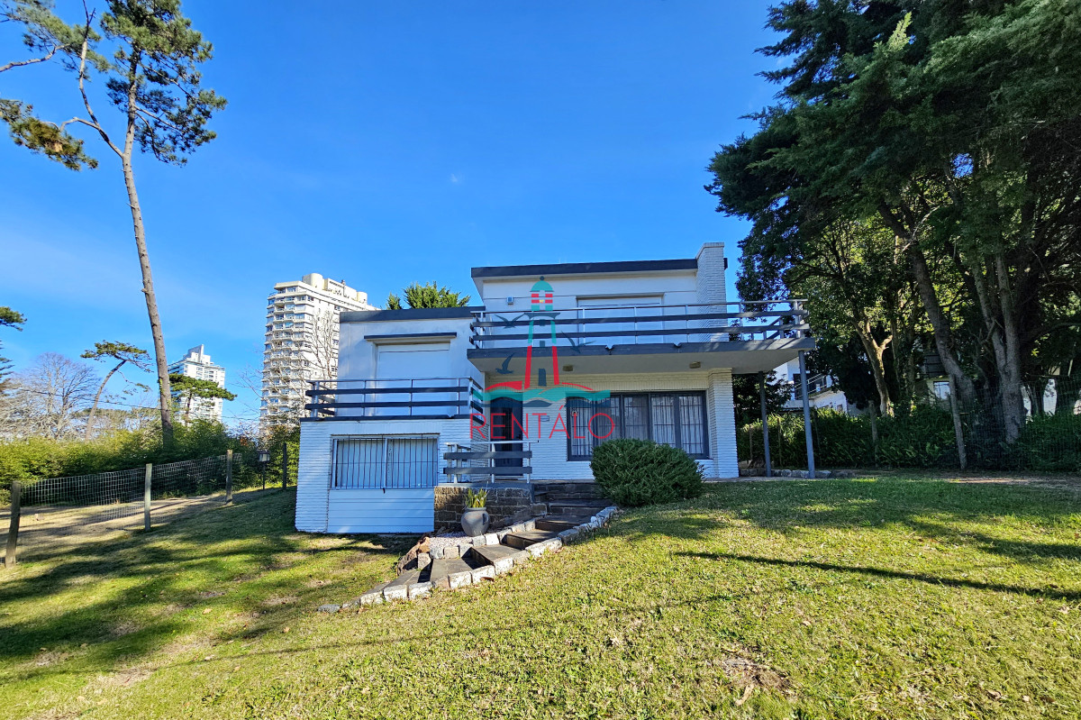 Casa ID.266 - Vendo casa 4 dormitorios en zona Shopping, Lugano, Punta del Este