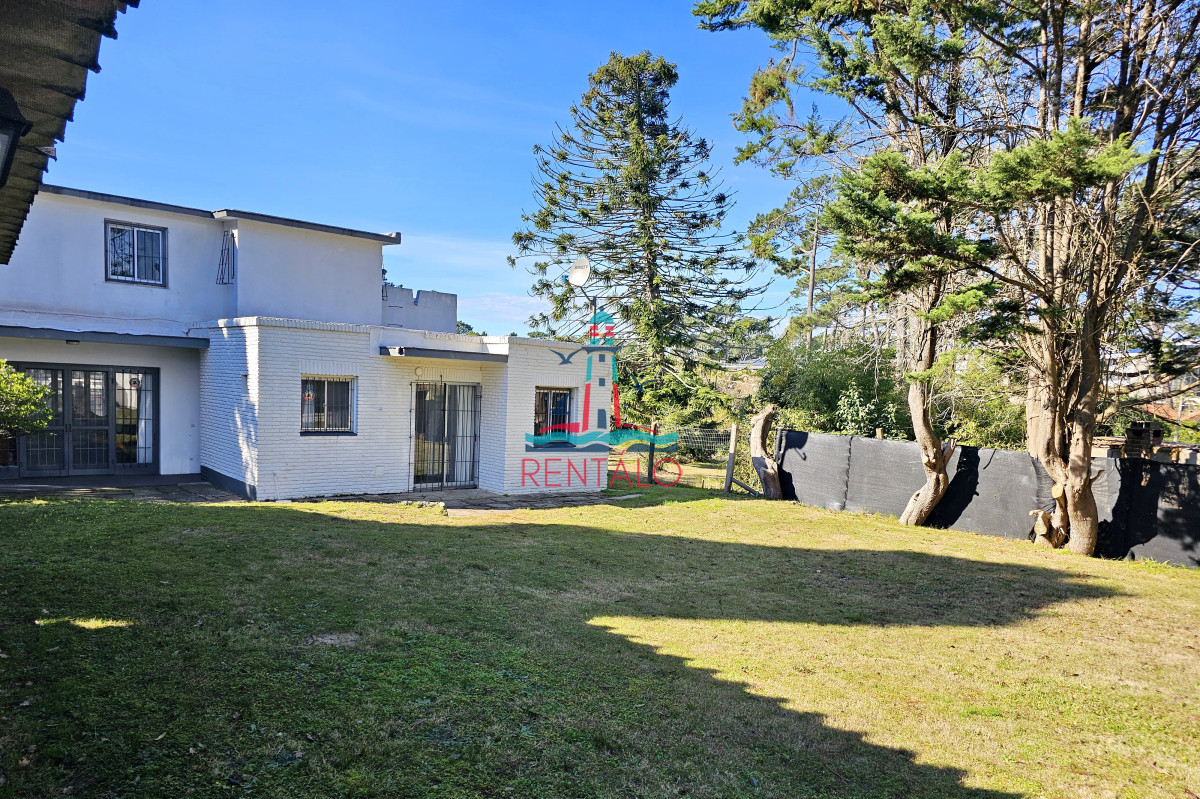 Casa ID.266 - Vendo casa 4 dormitorios en zona Shopping, Lugano, Punta del Este