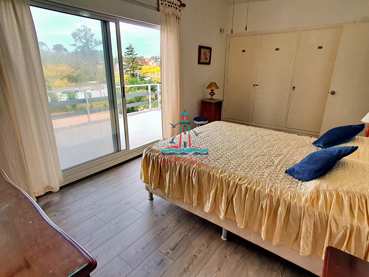 Casa ID.266 - Vendo casa 4 dormitorios en zona Shopping, Lugano, Punta del Este