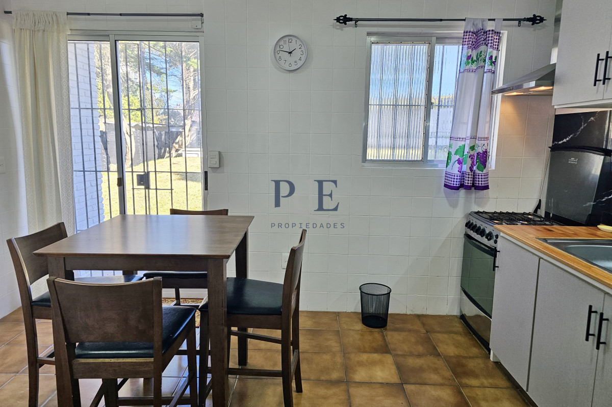 Casa de 4 Dormitorios en la zona del Shopping. Punta del Este. - Imagen 9