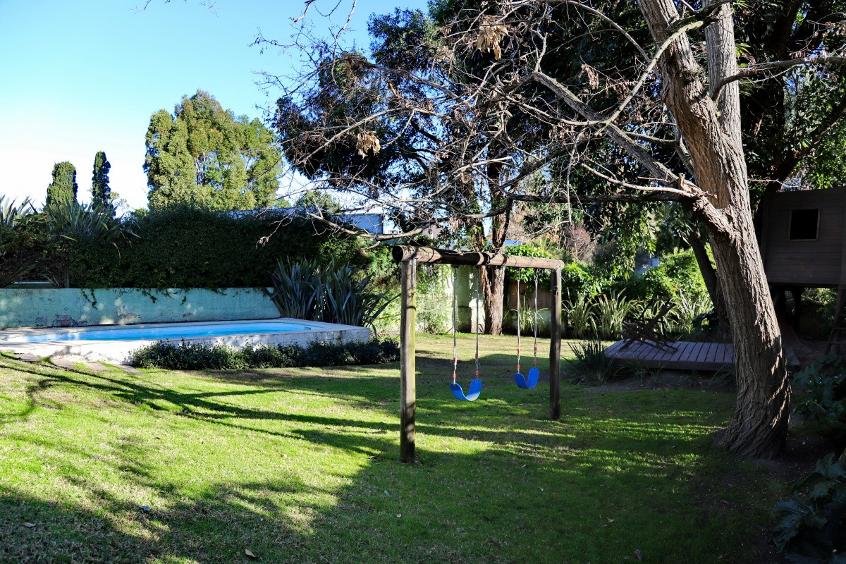 Casa ID.168 - En venta casa 4 dormitorios, con piscina climatizada en Pinares, Punta del Este