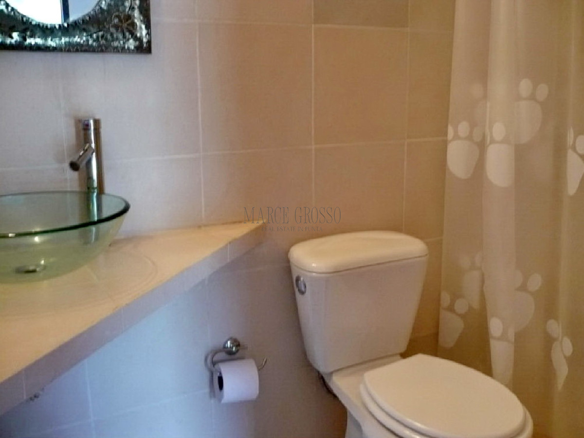 Casa ID.31 - Se vende casa 5 dormitorios, con piscina en Rincon del Indio, playa Brava, Punta del Este.