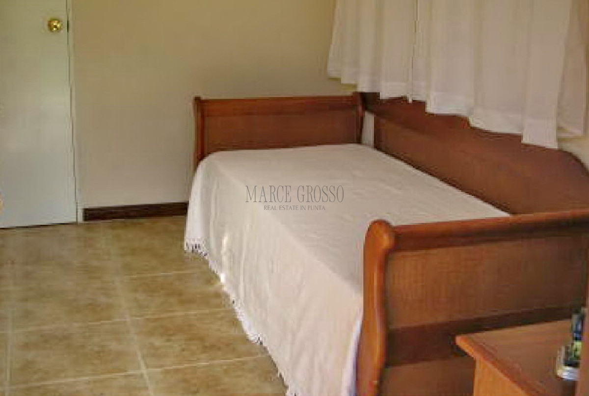 Casa ID.31 - Se vende casa 5 dormitorios, con piscina en Rincon del Indio, playa Brava, Punta del Este.